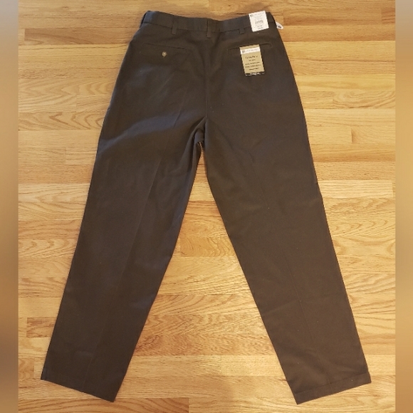 Men's Croft and Barrow Pleated Casual Pants, 34x34 - Timber Pine - Picture 1 of 3